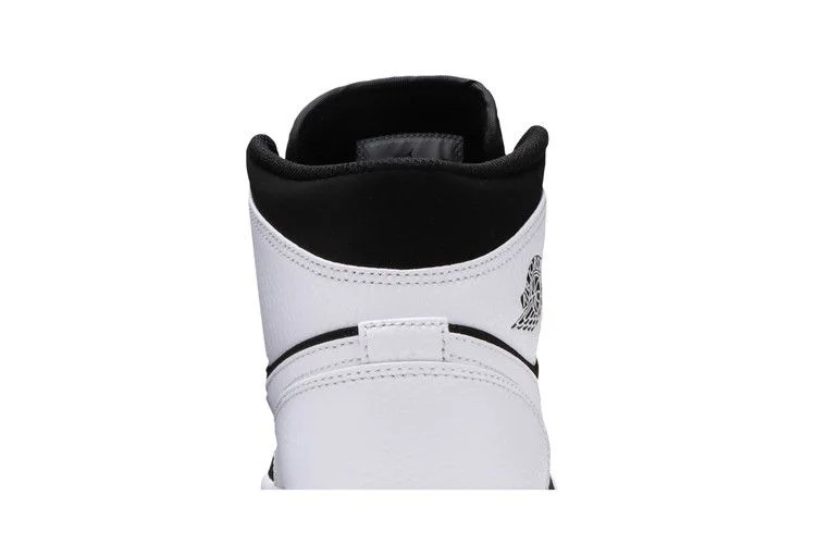 Кроссовки Air Jordan 1 Retro Mid 'Tuxedo'