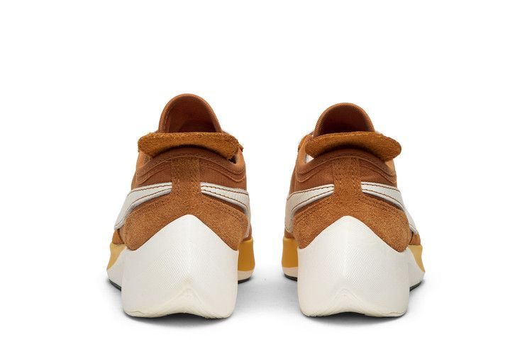 Кроссовки Nike Moon Racer QS 'Amarillo'