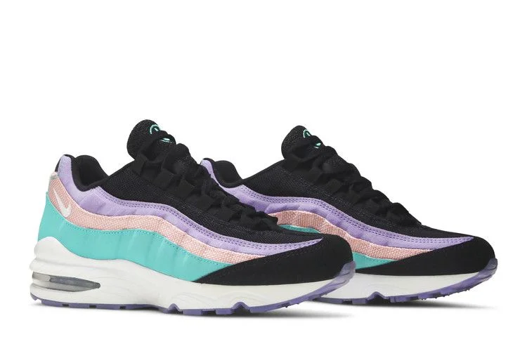 Krossovki-Air-Max-95-GS-Have-A-Nike-Day-7