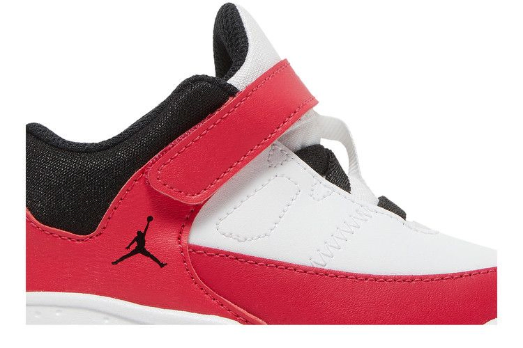 jordan-max-aura-3-td-white-very-berry-da8023-106_01