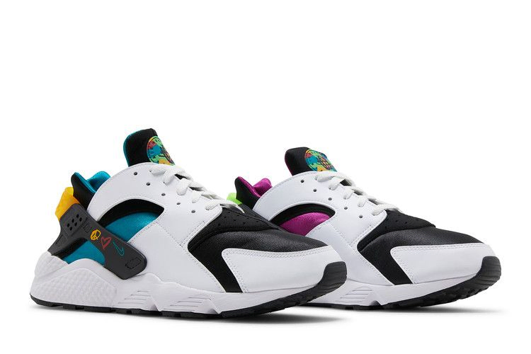 air-huarache-peace-love-swoosh-dm8152-100_07