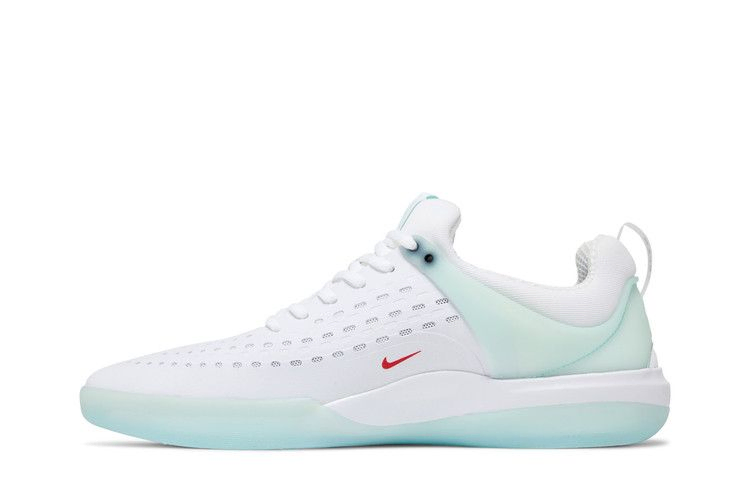 Кроссовки Nike Zoom Nyjah 3 SB 'Skylight University Red'