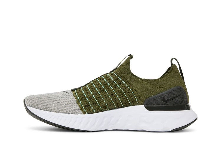 react-phantom-run-flyknit-2-rough-green-sequoia-dx2311-300_02
