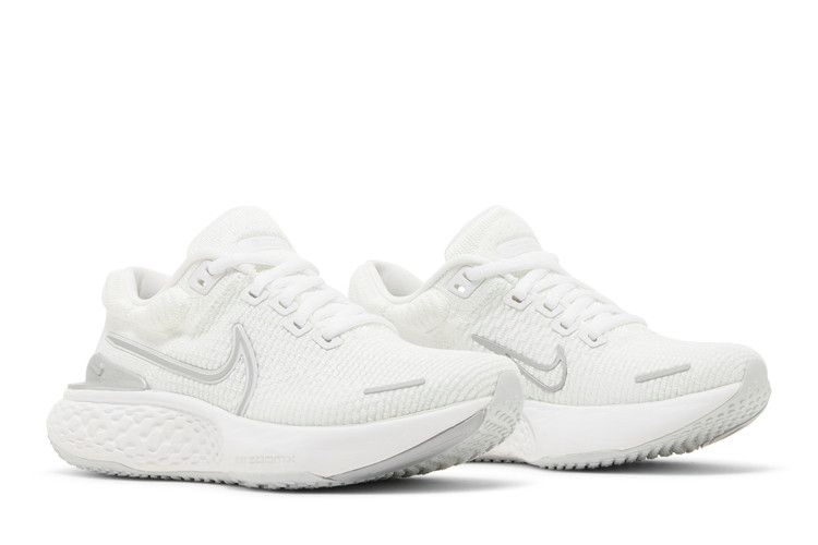 wmns-zoomx-invincible-run-flyknit-2-white-metallic-silver-dc9993-101_07