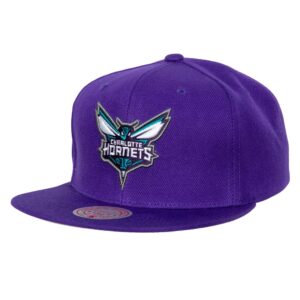 Mitchell-Ness-Side-Core-2.0-Snapback-Charlotte-Hornets-Hat-300x300