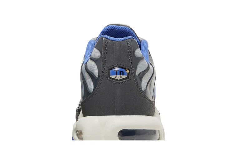 Кроссовки Nike Air Max Plus SE 'Social FC'