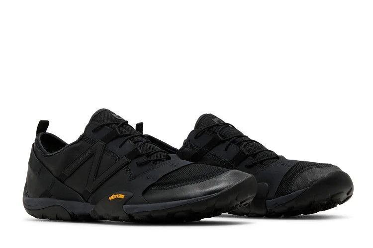 Krossovki-Issey-Miyake-x-New-Balance-MT10O-Black-6