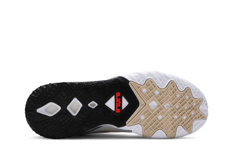 lebron-18-low-stewie-griffin-cv7562-104_03