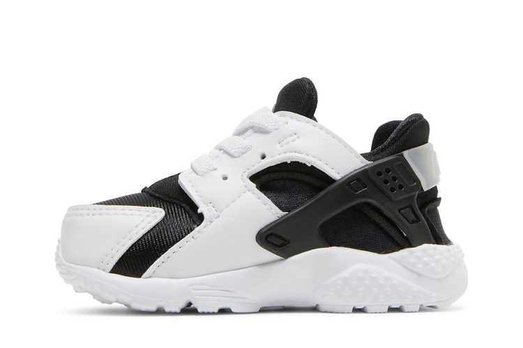 huarache-run-td-black-white-704950-040_02