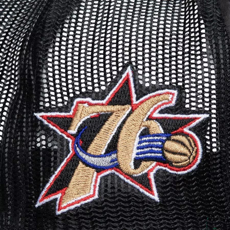 Бейсболка Mitchell & Ness Black Philadelphia 76ers Satin Trucker Snapback Hat