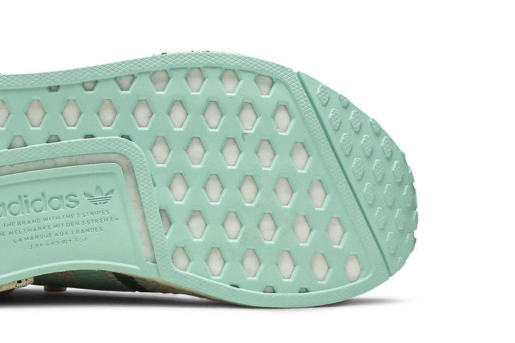 star-wars-x-wmns-nmd_r1-the-child-find-your-way-gz2758_04