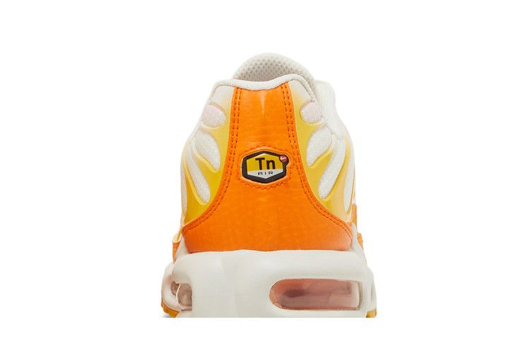 wmns-air-max-plus-sunrise-dx2673-100_06
