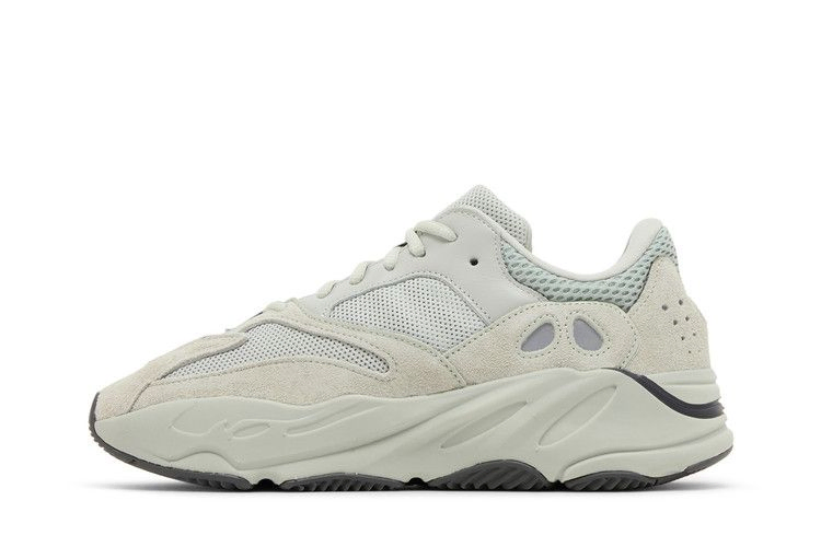 Кроссовки adidas Yeezy Boost 700 'Salt' 2024