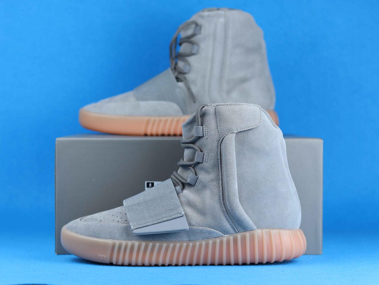 adidas-Yeezy-Boost-750-Light-Grey-Glow-In-the-Dark-10