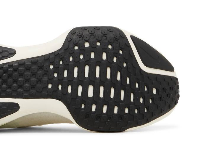 Кроссовки Nike ZoomX Invincible 3 'Mismatched'