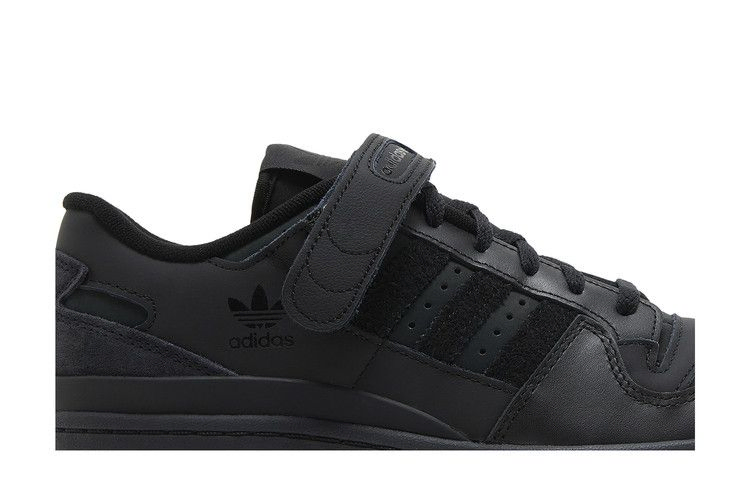 Кроссовки adidas Forum Low 'Triple Black'