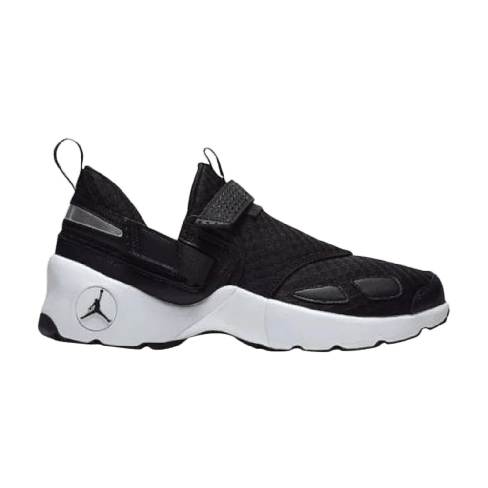 Krossovki-Air-Jordan-Trunner-LX