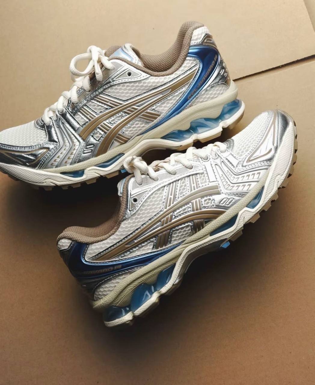 Кроссовки Wmns Asics Gel Kayano 14 Cream Pepper