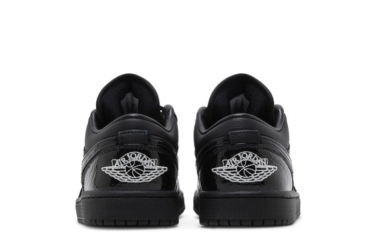 Кроссовки Wmns Air Jordan 1 Low SE 'Black Croc'