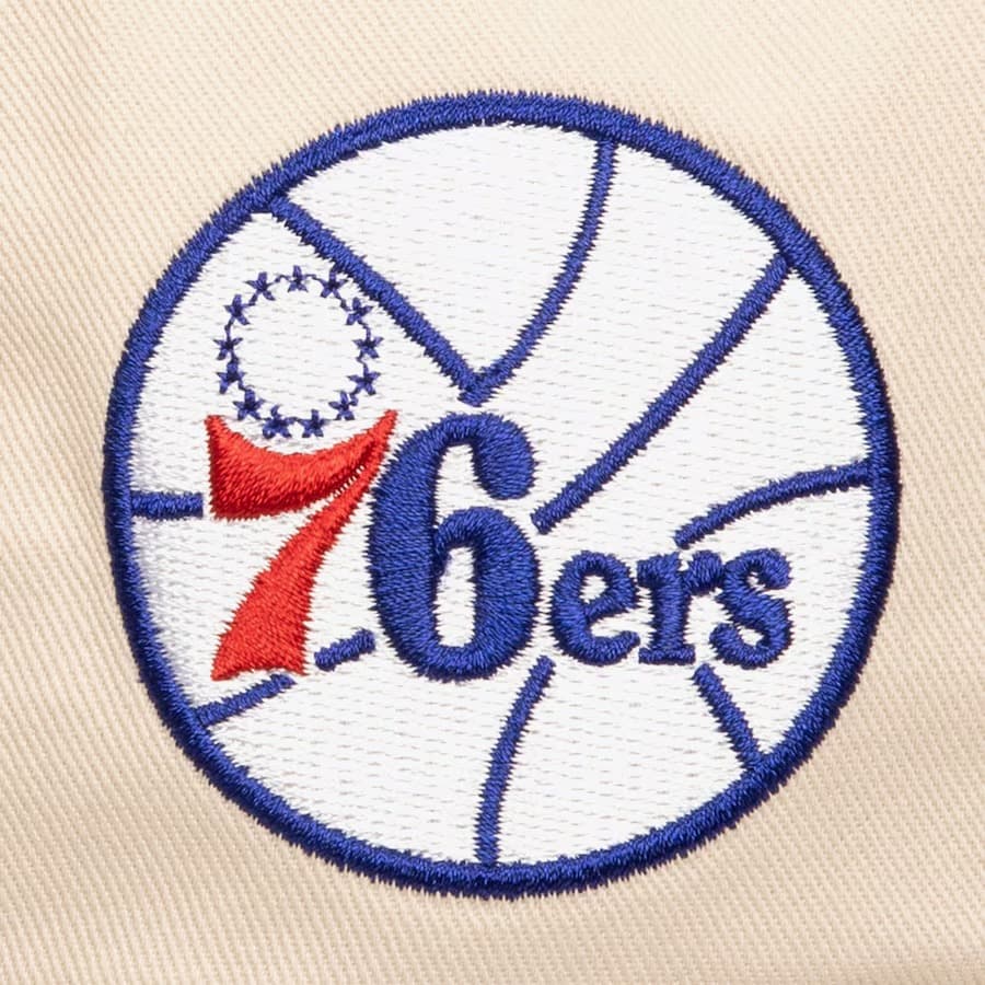 Бейсболка Mitchell & Ness Cream Philadelphia 76ers Hardwood Classics Sswagger Adjustable Hat