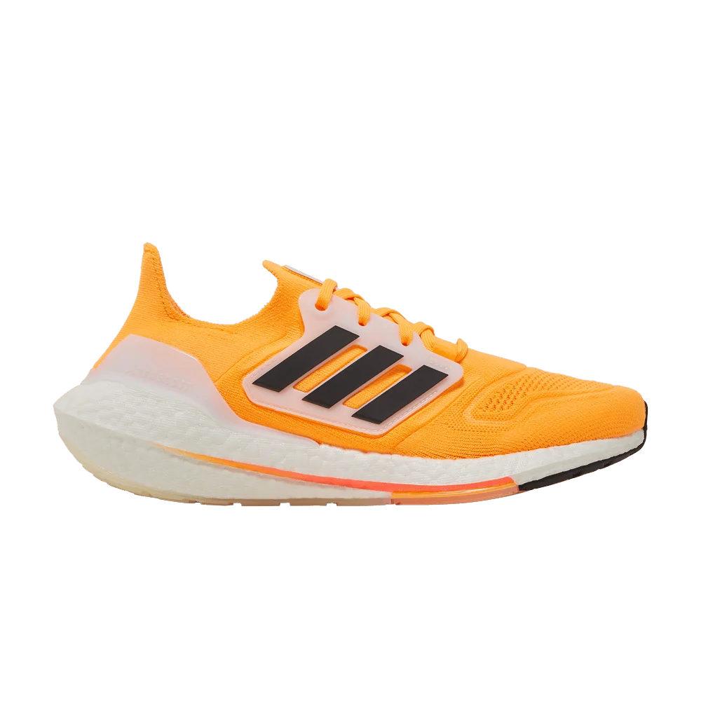 Krossovki-adidas-UltraBoost-22-Flash-Orange