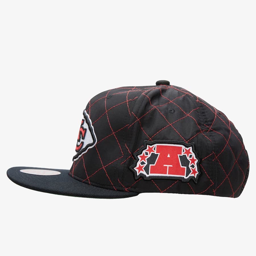 Бейсболка Mitchell & Ness Black Kansas City Chiefs Quilted Taslan Snapback Hat