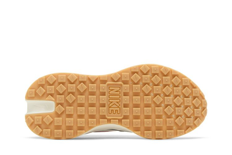Кроссовки Nike Wmns Phoenix Waffle 'Light Bone Team Red'