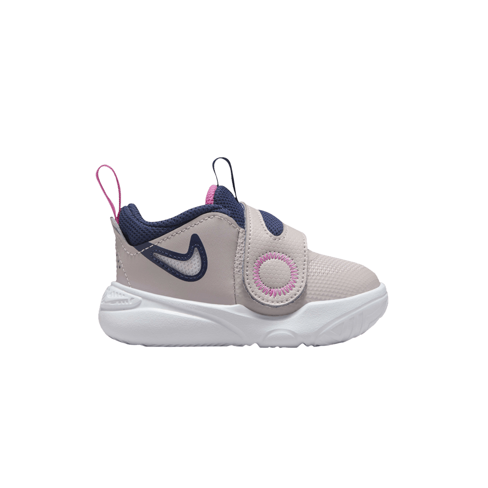 Кроссовки Nike Team Hustle D11 TD 'Platinum Violet Playful Pink'