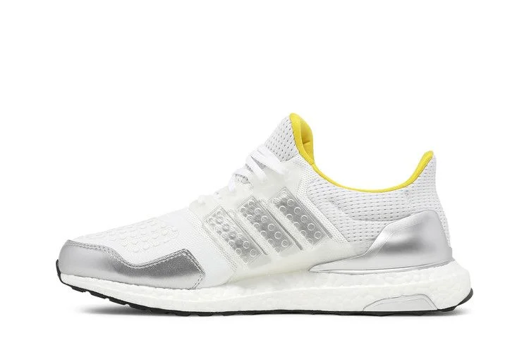 Кроссовки LEGO x adidas UltraBoost DNA