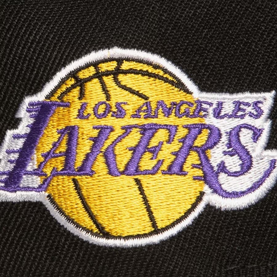 Бейсболка Mitchell & Ness Black Los Angeles Lakers Triple Play Snapback Hat