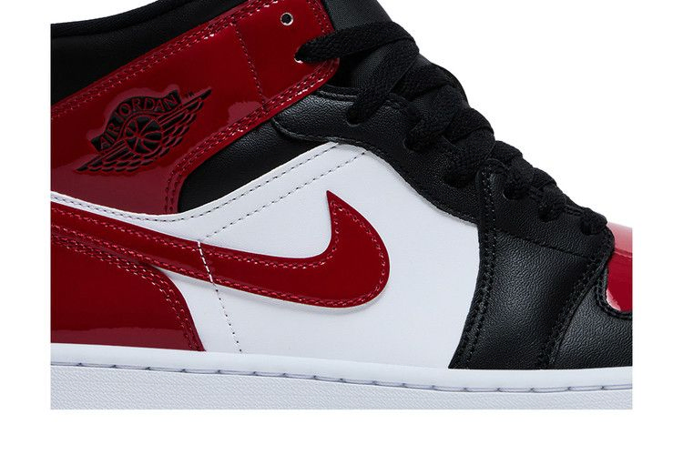 air-jordan-1-mid-patent-bred-toe-hv4091-006_01