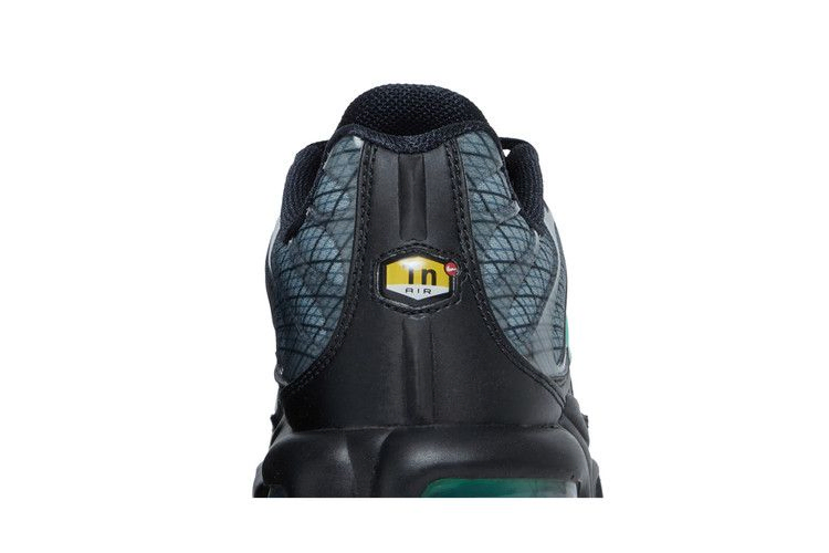 air-max-plus-spirograph-fb3351-001_06