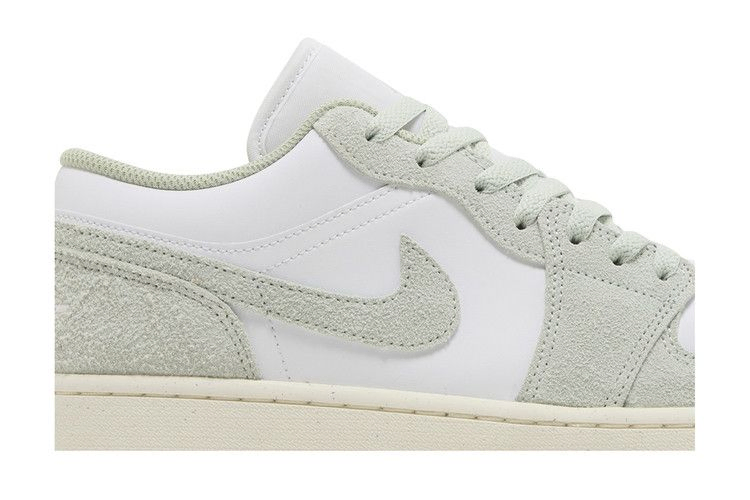 Кроссовки Air Jordan 1 Low SE 'Seafoam'
