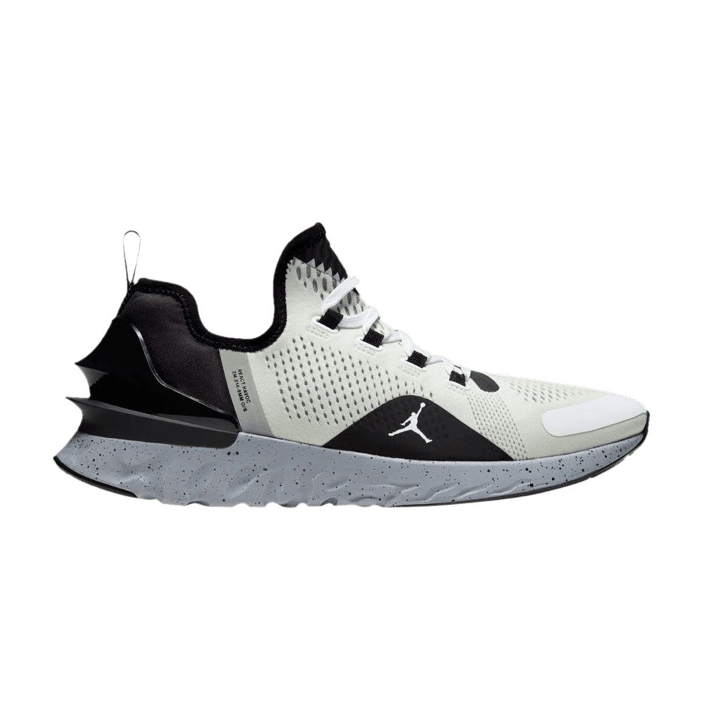 jordan-react-havoc-white-wolf-grey-ar8815-102