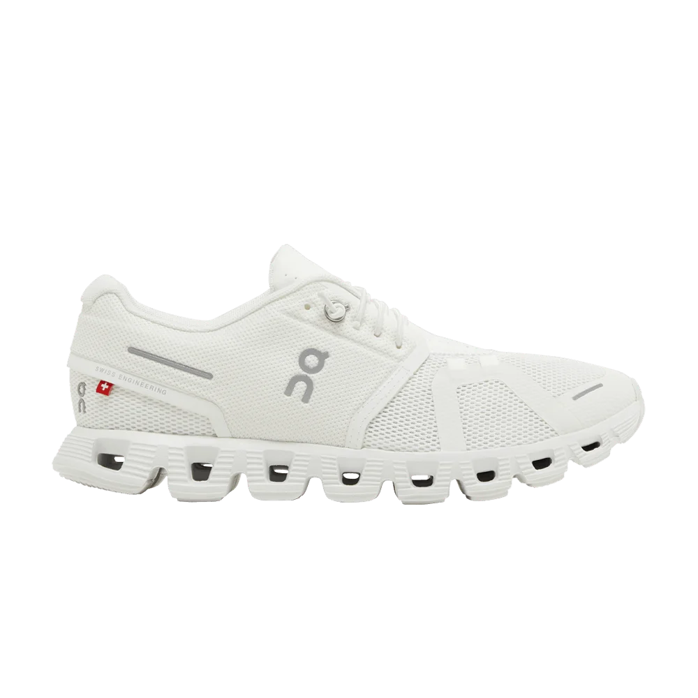 Krossovki-ON-Wmns-Cloud-5-White