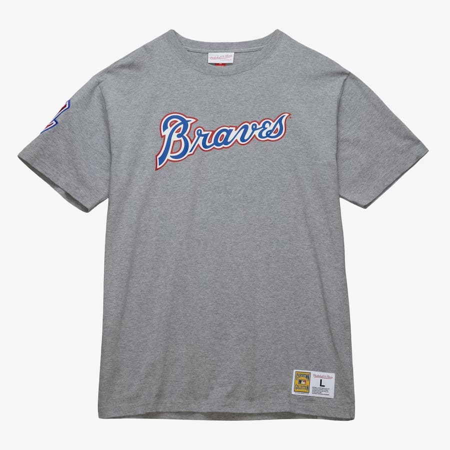Mitchell-Ness-Hank-Aaron-Gray-Atlanta-Braves-Player-Crewneck-T-Shirt