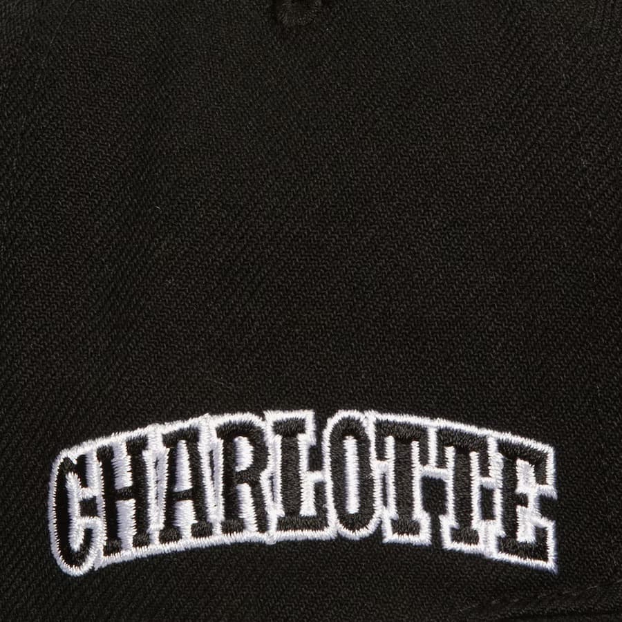 Бейсболка Mitchell & Ness Black White Charlotte Hornets Hardwood Classics Evergreen OG Snapback Hat