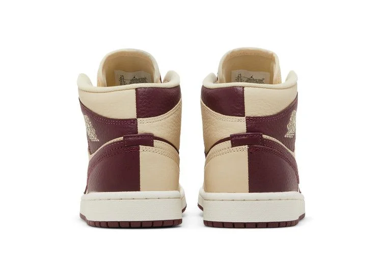Кроссовки Wmns Air Jordan 1 Mid SE 'Split - Beach Cherrywood'