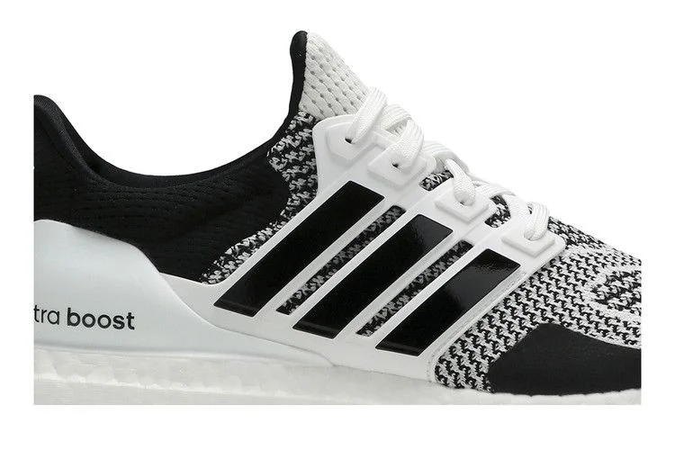 Кроссовки adidas UltraBoost 1.0 DNA 'Cookies And Cream'