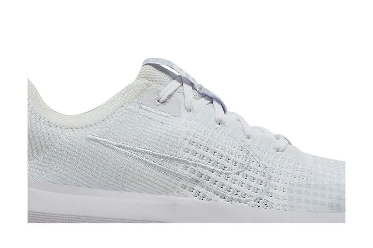 Krossovki-Nike-Interact-Run-White-Pure-Platinum-1