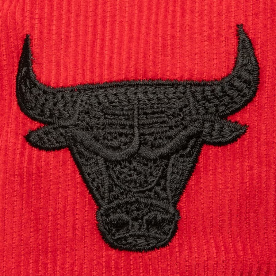 Бейсболка Mitchell & Ness Red Chicago Bulls Corduroy Snapback Hat