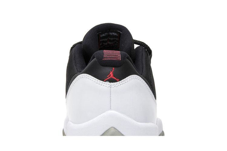 air-jordan-11-retro-low-528895-110_06