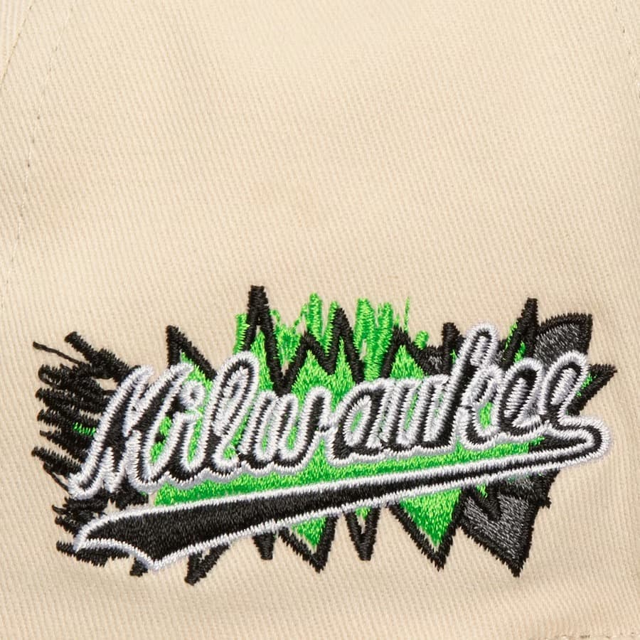 Mitchell-Ness-Cream-Milwaukee-Bucks-Hardwood-Classics-Overspray-Pro-Crown-Snapback-Hat-2