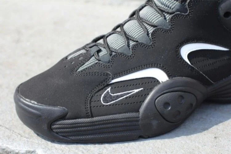 Krossovki-Nike-Flight-One-Black-White-2