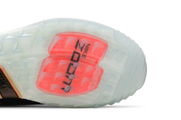 wmns-air-zoom-90-it-golf-infrared-844648-100_04
