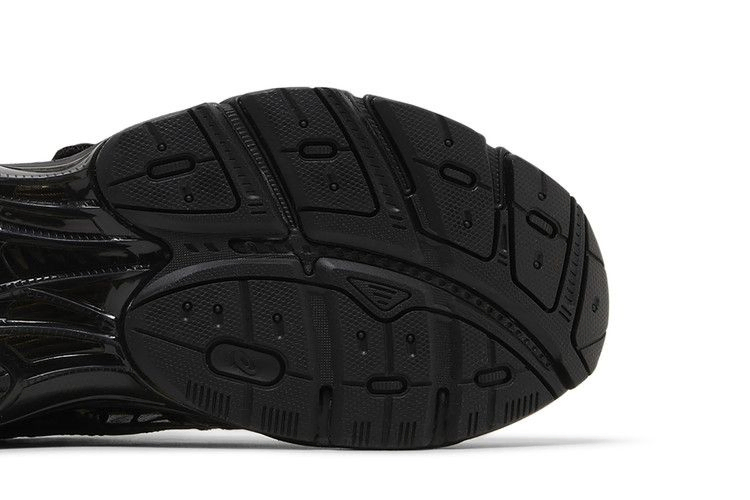 cecilie-bahnsen-x-gt-2160-black-1203a321-001_04