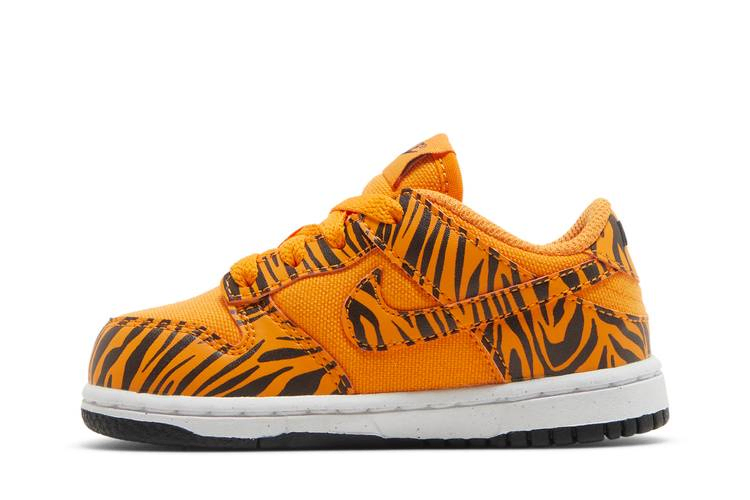 dunk-low-td-tiger-stripes-dz5634-800_02