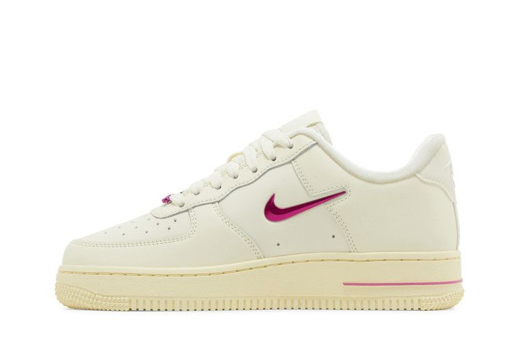 wmns-air-force-1-07-se-dance-playful-pink-fb8251-101_02