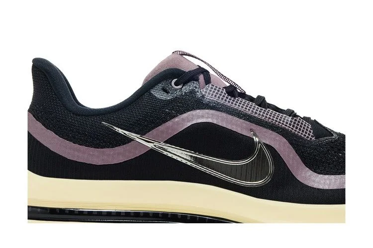 Кроссовки Nike A Ma Maniere X Pegasus Premium SP 'Black Burgundy Crush'