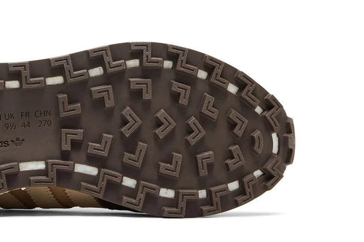 Krossovki-adidas-Retropy-E5-Magic-Beige-4